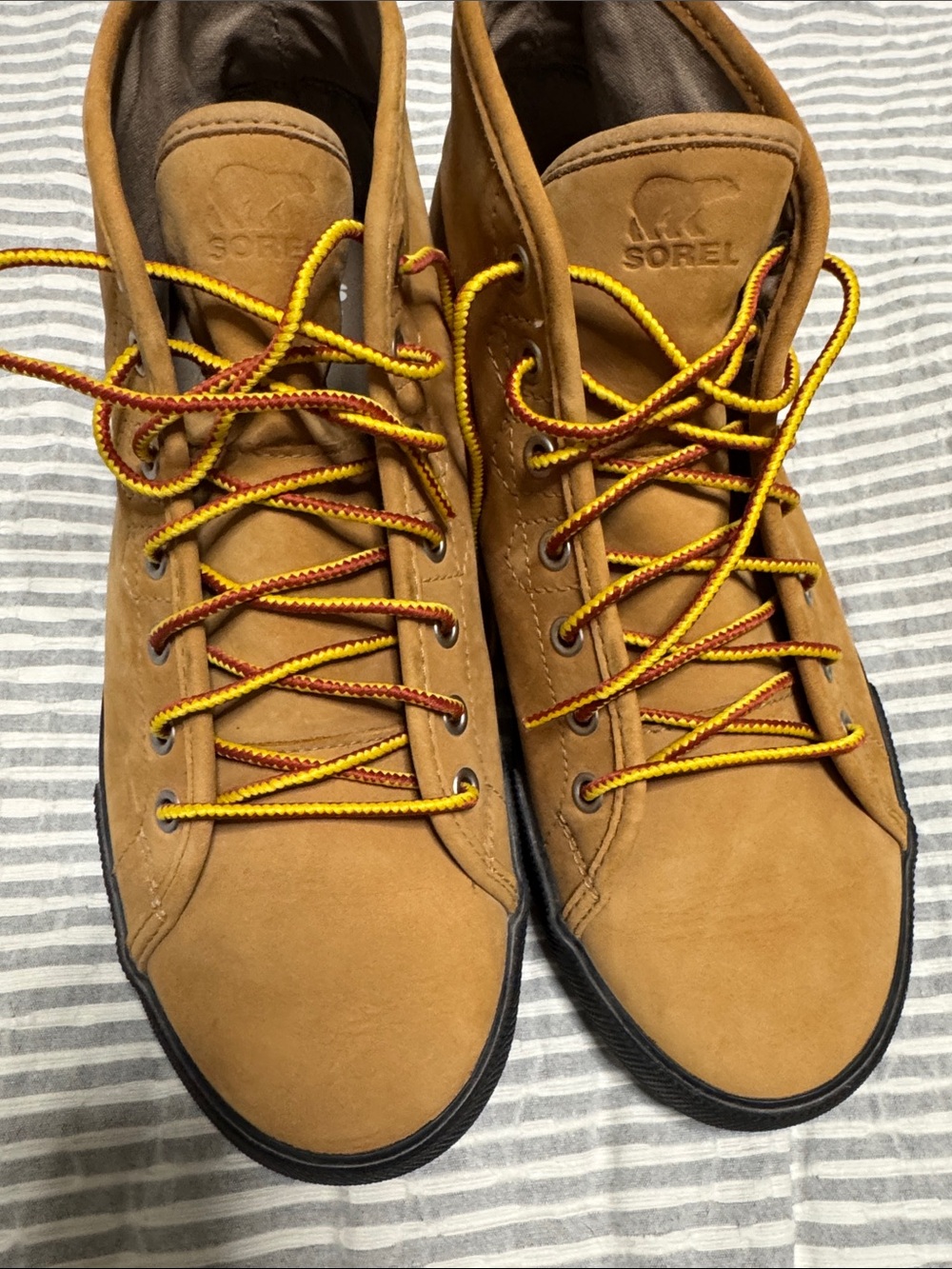 Sorel Men's Tan Leather High-Top Sneakers with Yellow-Brown Laces - Picture 11 of 12